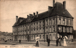 N°118581 -cpa Deauville -les Douanes- - Deauville
