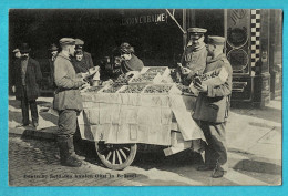 * Brussel - Bruxelles - Brussels * (Verlag Hermann Welli, Ka 158) Deutsche Soldaten Kaufen Obst, Militaria, Armée Soldat - Brussel (Stad)