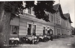 AK - NÖ - Langenlois - Der Schanigarten Vom Hotel Gasthof Lewisch - 1950 - Langenlois