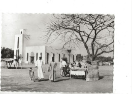 Ouagadougou (Burkina Faso) : Etalage D'un Vendeur Devant La Mosquée En 1950 (animé) GF. - Burkina Faso