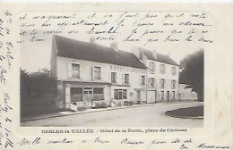 CPA Nesles-La-Vallée Hôtel De La Poste Place Du Château - Nesles-la-Vallée