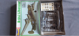 B-24J Liberator - US Air Force - World War II - Plastic Model Kit - Revell (1:144) - 4134 - Aerei