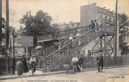 Bois Colombes          92         La Passerelle Du Marché.  ,N° 63   (voir Scan) - Autres & Non Classés