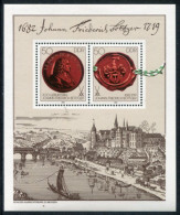 DDR 1982 Böttger Tercentenary  Block MNH / **.  Michel Block 65 - Ongebruikt