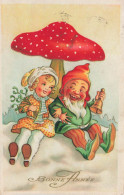 Champignon , Enfant Et Lutin * CPA Illustrateur * Mushroom Lutins Leprechaun * Cloche Neige Hiver - Hongos
