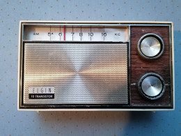 ELGIN JAPAN 10 TRANSISTOR AM RADIO PORTATILE MODELLO R-1000 FUNZIONANTE - Empfänger