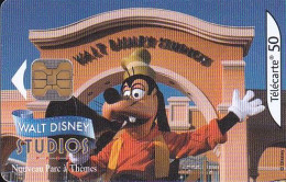 F1210C  04/2002 - WALT DISNEY STUDIO - DINGO - 50 OB2 - 2002