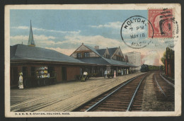 B & M R R STATION HOLYOKE Inside The Station With A Train Voir Suite - Altri & Non Classificati