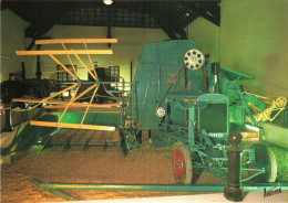 CPM 37 (Indre-et-Loire) Azay-le-Rideau - Musée Maurice-Dufresne à Marnay. Moissonneuse-batteuse Guillotin, 1934 TBE - Traktoren