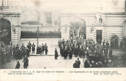 BELGIQUE - Funérailles Du Comte De Flandre - Attente De La Sortie Du Corps - Animé - Carte Postale Ancienne - Otros & Sin Clasificación