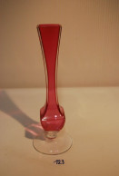 C123 Beau Vase Soliflore - Verre De Couleur Rose - Tulipier - Glas & Kristall