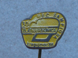 Badge Z-52-1 - BOX, BOXE, BOXING TOURNAMENT ZLATNA RUKAVICA, MEC SAMPIONA 1986, Kragujevac - Boxe