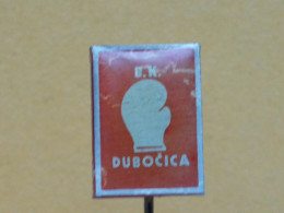 Badge Z-52-1 - BOX, BOXE, BOXING CLUB DUBOCICA, LESKOVAC, SERBIA - Pugilato