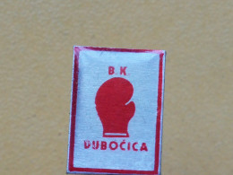 Badge Z-52-1 - BOX, BOXE, BOXING CLUB DUBOCICA, LESKOVAC, SERBIA - Pugilato