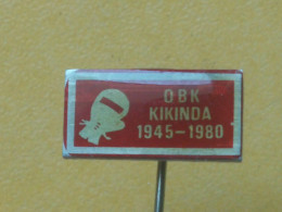 Badge Z-52-2 - BOX, BOXE, BOXING, CLUB KIKINDA, SERBIA - Pugilato