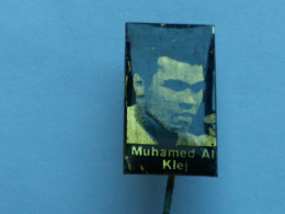 Badge Z-52-2 - BOX, BOXE, BOXING, Muhammad Ali, Cassius Marcellus Clay - Boxeo