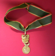 Médaille Grande OR  & Ruban Fédération Encouragement Du Dévouement Pélican Donnant Son Corps à Ses Petits - Frankreich