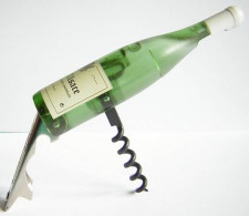 TIRE BOUCHON DECAPSULEUR MAGNET En Forme De Bouteille De VIN D ALSACE - Apri-bottiglie/levacapsule