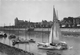 LE POULIGUEN L'ENTREE DU  PORT  - Le Pouliguen