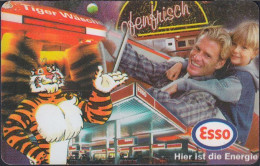 GERMANY S07/97 - ESSO - Tiger - Tankstelle - Mann Mit Kind - S-Series : Sportelli Con Pubblicità Di Terzi