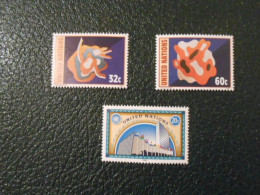 NATIONS-UNIES NEW-YORK YT 677 + 693/694 SERIE COURANTE** - Ungebraucht