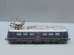 - LOCOMOTIVE ELECTRIQUE JOUEF 8864 Br 110 234-2 De La DB. Couleur Bleue   E - Locomotieven