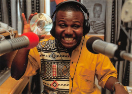 GHANA  Mark Hemans Mensah DJ At Ghana's Groove FM Radio Station Local & Internationale   N° 23 \MK3005 - Ghana - Gold Coast
