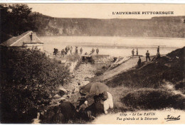Lac Pavin Vue Generale Et Le Deversoir Environs Besse En Chandesse - Aigueperse