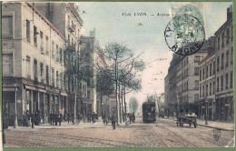 CPA Vue Très Rare - RHONE - LYON - AVENUE BERTHELOT VERS LA RUE DE MARSEILLE - Animation, Commerces, Tramway, Attelage - Lyon 7