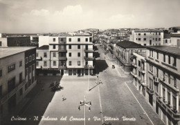 Cartolina - Postcard /  Viaggiata  /  Crotone - Palazzo Comunale. ( Gran Formato ) - Crotone