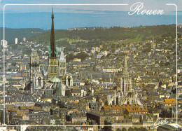 76 - Rouen - Vue Générale Prise De La Côte Sainte Catherine - A Gauche, La Cathédrale Et à Droite, L'église Saint Maclou - Rouen