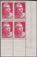 France  .  Y&T   .     733  Bloc De 4  Coin Daté       .   **     .    Neuf Avec Gomme Et SANS Charnière - 1940-1949