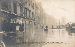 Paris * 6ème * Carte Photo * La Grande Crue De La Seine Janvier 1910 * Quai Des Grands Augustins * Coiffeur * Inondation - Paris (06)