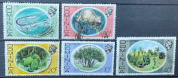 DOMINICA - (0) - LOT  5 VALUES - Dominique (...-1978)