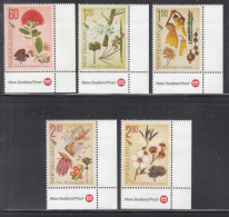 2012 New Zealand Native Trees Complete Set Of 5 MNH @ BELOW FACE VALUE - Nuevos