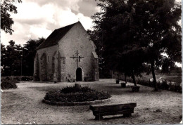 1-12-2023 (1 W 5) France  - Chapelle Des Simple De Milly La Forêt (b/w) - Churches & Cathedrals