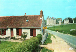 CPM 37 (Indre-et-Loire) Céré-la-Ronde - Le Château De Montpoupon Et Le Relais Du Moulin Bailly, Crêperie TBE - Restaurantes