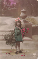 ENFANT - Bonne Année - Fillette Avec Une Branche De Guis - Noued Rose - Colorisé - Carte Postale Ancienne - Autres & Non Classés