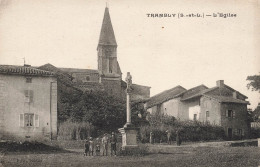 Trambly * Place Et Vue Sur L'église Du Village - Autres & Non Classés
