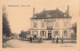 Montmarault * Place Et Hôtel De Ville * Mairie - Autres & Non Classés