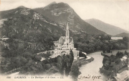 FRANCE - Lourdes - La Basilique Et Le Gave - LL - Carte Postale Ancienne - Lourdes