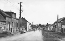 Maisancelle Tuilerie * Rue , école Et Mairie Du Village * Automobile Ancienne Citroën 2CV - Other & Unclassified