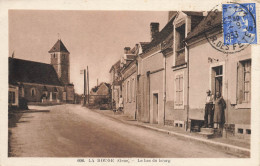 La Rouge * Rue , Le Bas Du Bourg * Villageois - Autres & Non Classés