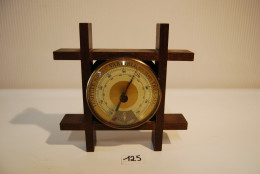 C125 Ancien Baromètre Style Bateau En Bois - Clocks