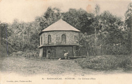 MADAGASCAR - Nossi Be - Le Château D'eau - Carte Postale Ancienne - Madagascar