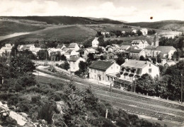 La Bastide * Vue Générale Sur La Commune * Ligne Chemin De Fer - Autres & Non Classés