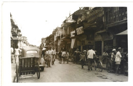 Vietnan Carte Photo Ville A Identifier Rue Trés Animée Hanoi ? Vieille 4 Cv - Vietnam