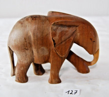C127 Elephant En Bois - Objet De Vitrine - Tiere