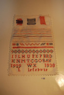 C129 Ancien Naperon Nappe 1930 - Fait Main - Crochet - Dentelles Et Tissus