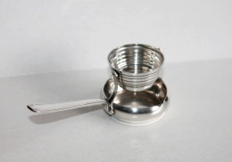 JOLIE ANCIENNE CUILLERE PASSE THÉ PLAQUÉ ARGENT, 2 POINCONS: 4gr + SYMBOLE, 16x6cm      (0823) - Silverware